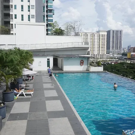 Good Mood House 3-7Pax,Free Parking,Upstairs Shopping Mall, Hospital Columbia, Tar University, Lrt Station Kuala Lumpur Exterior photo