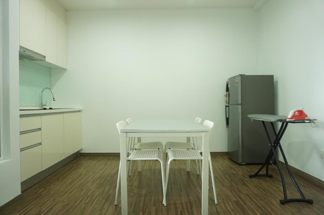 Good Mood House 3-7pax,free Parking,upstairs Shopping Mall, Hospital Columbia, Tar University, Lrt Station * Kuala Lumpur