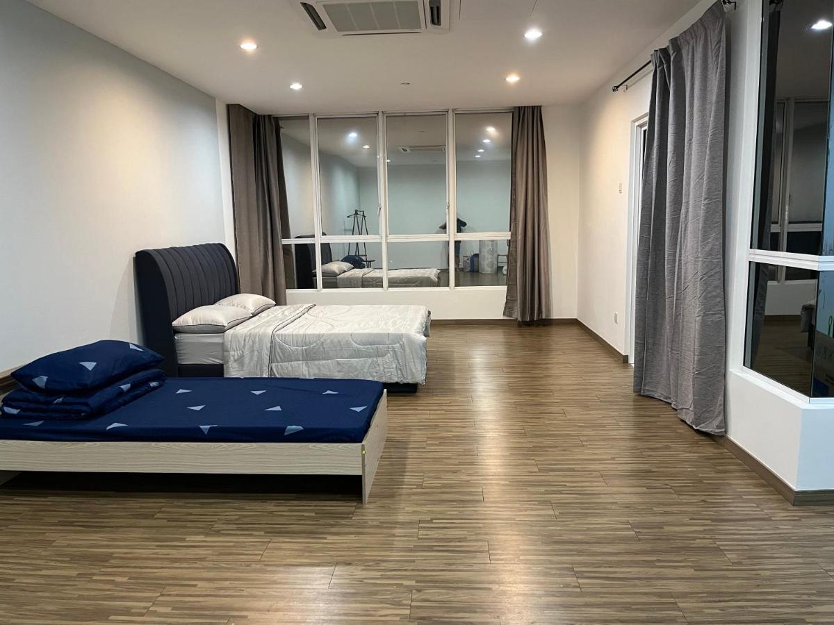 Apartment Good Mood House 3-7pax,free Parking,upstairs Shopping Mall, Hospital Columbia, Tar University, Lrt Station *